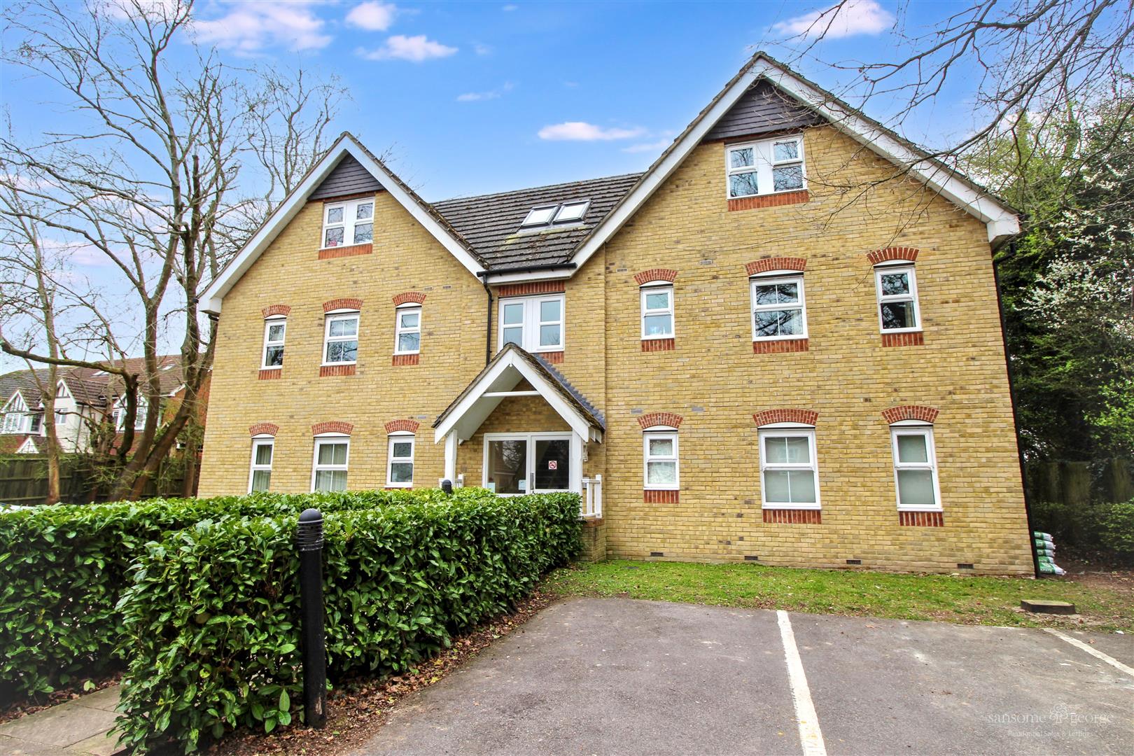 Pryor Close, Tilehurst, Reading